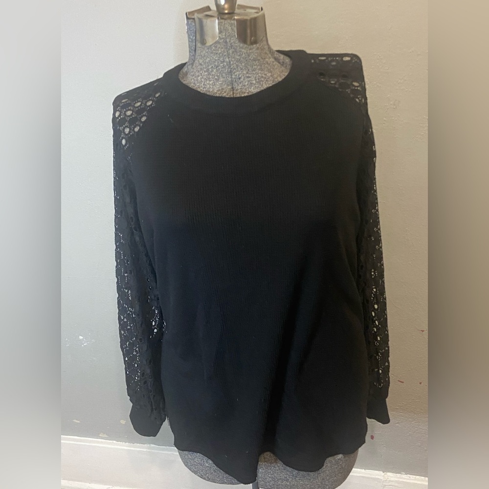 Womens Black Long Lace Sleeve Top size XXL